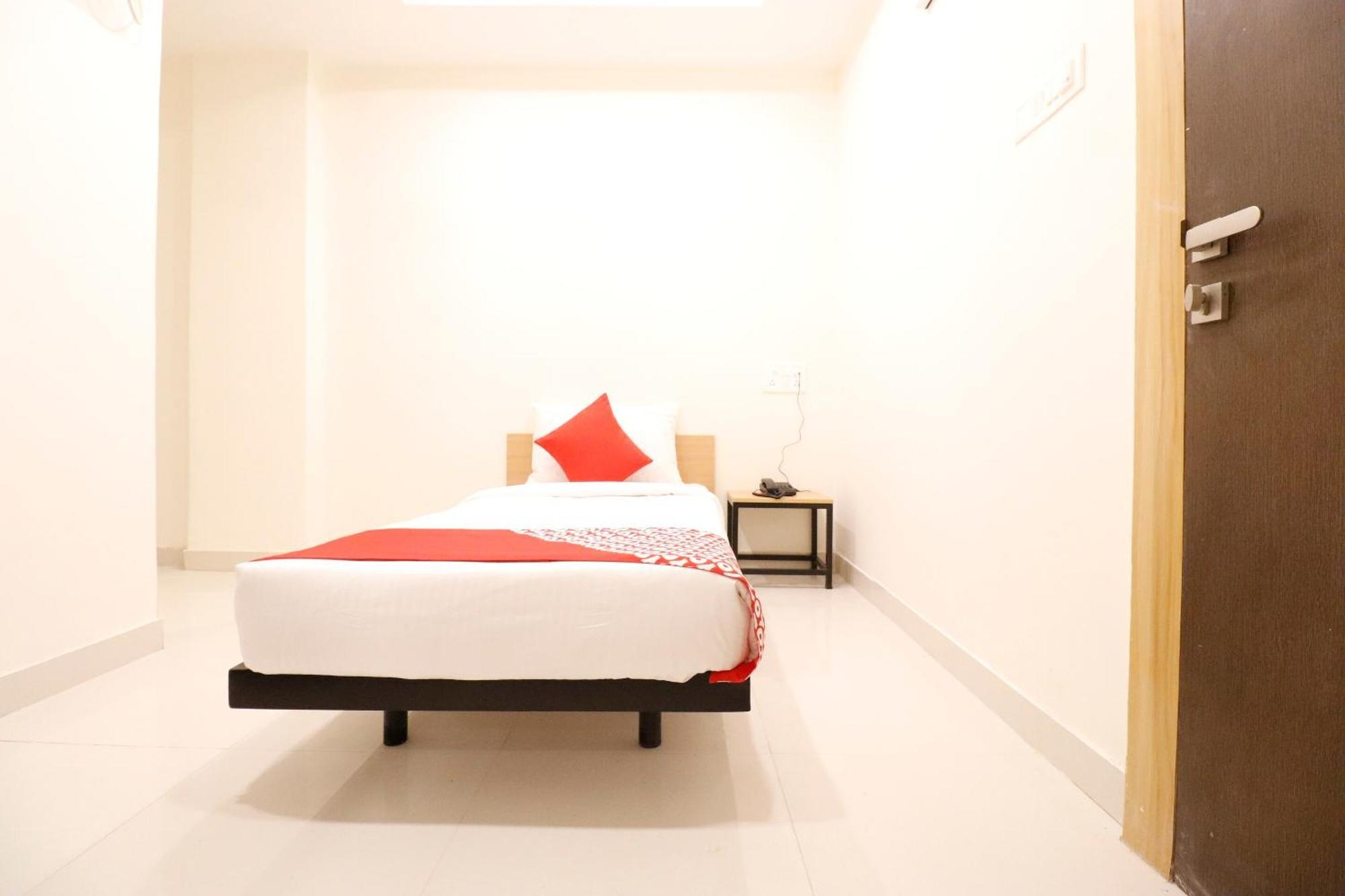 Collection O Manjari - Mundhwa Road Formerly 7 Treats エクステリア 写真